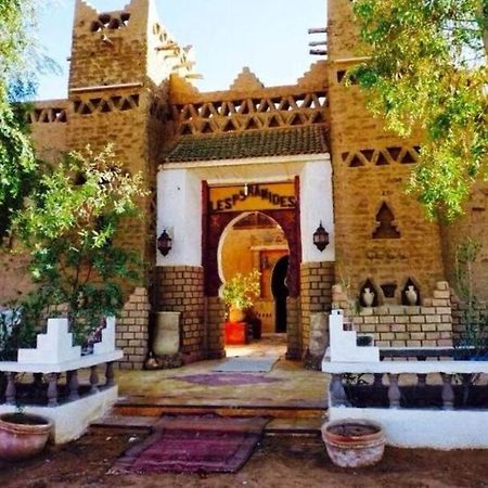 Les Pyramides Hotel Merzouga Bagian luar foto