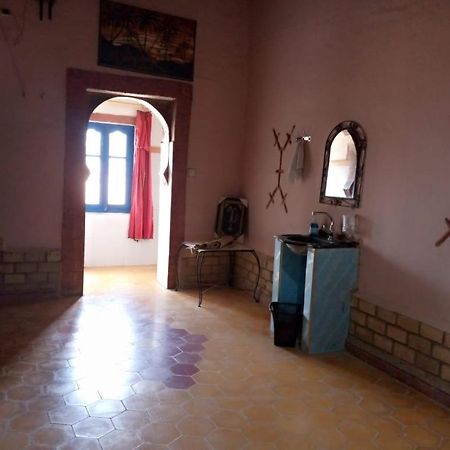 Les Pyramides Hotel Merzouga Bagian luar foto