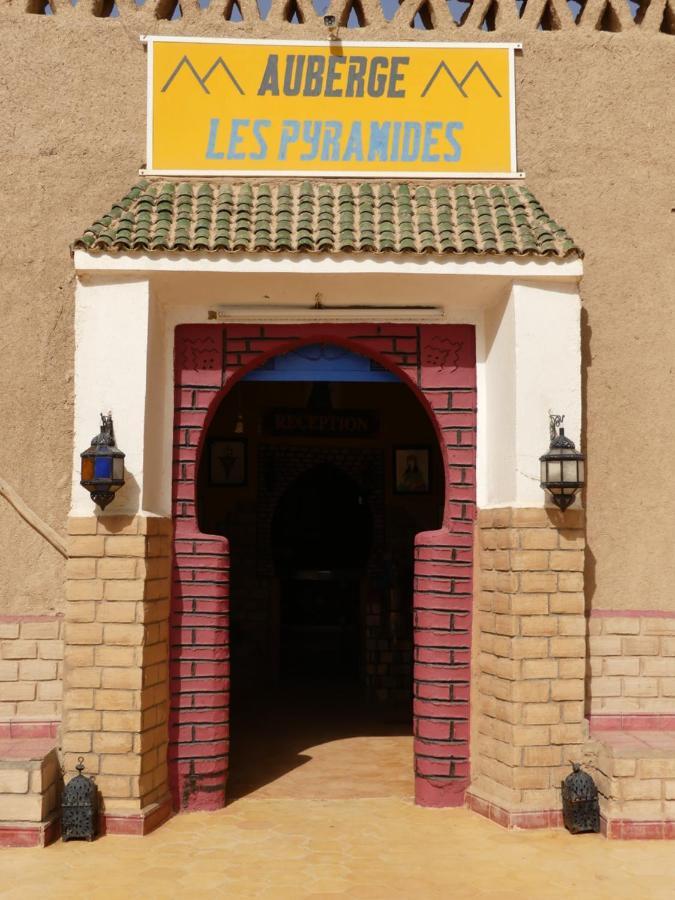Les Pyramides Hotel Merzouga Bagian luar foto
