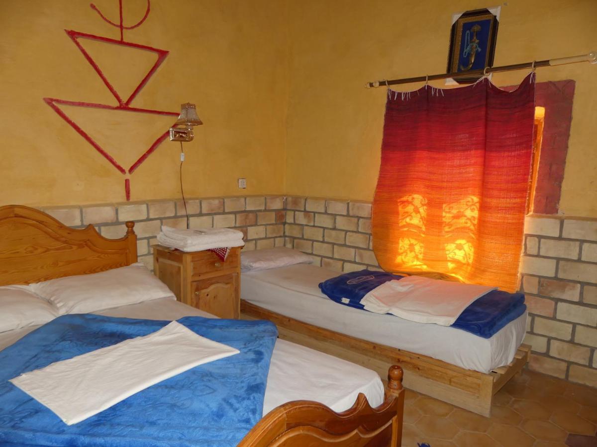 Les Pyramides Hotel Merzouga Bagian luar foto