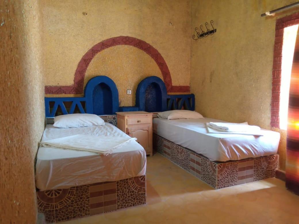 Les Pyramides Hotel Merzouga Bagian luar foto