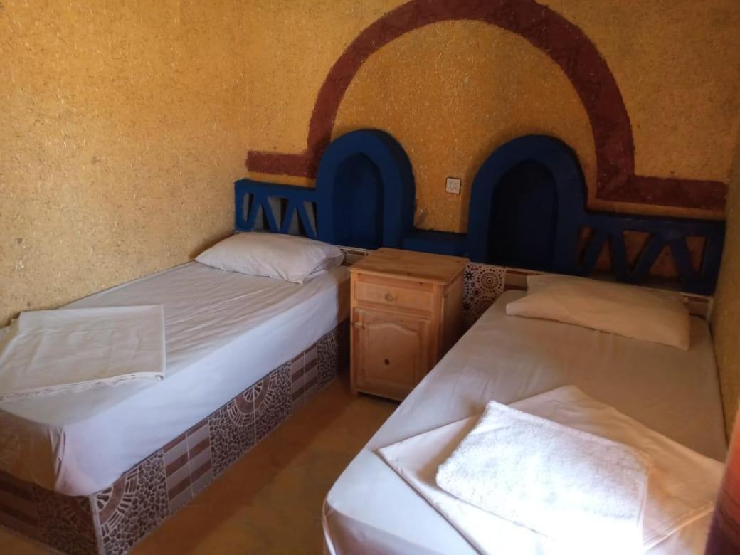 Les Pyramides Hotel Merzouga Bagian luar foto