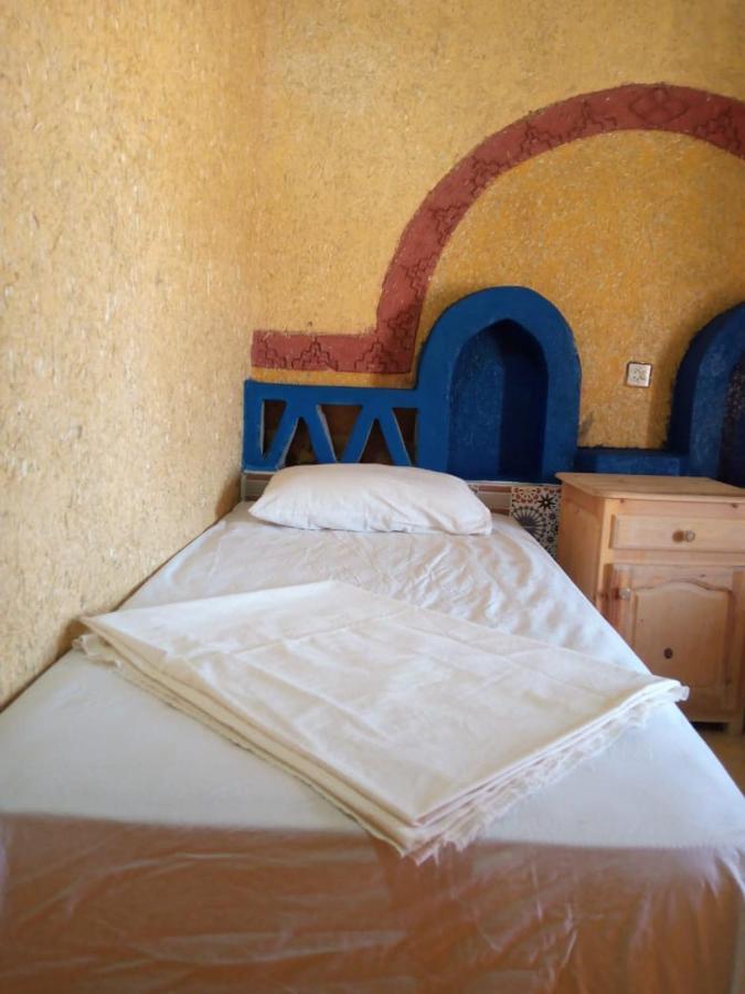 Les Pyramides Hotel Merzouga Bagian luar foto